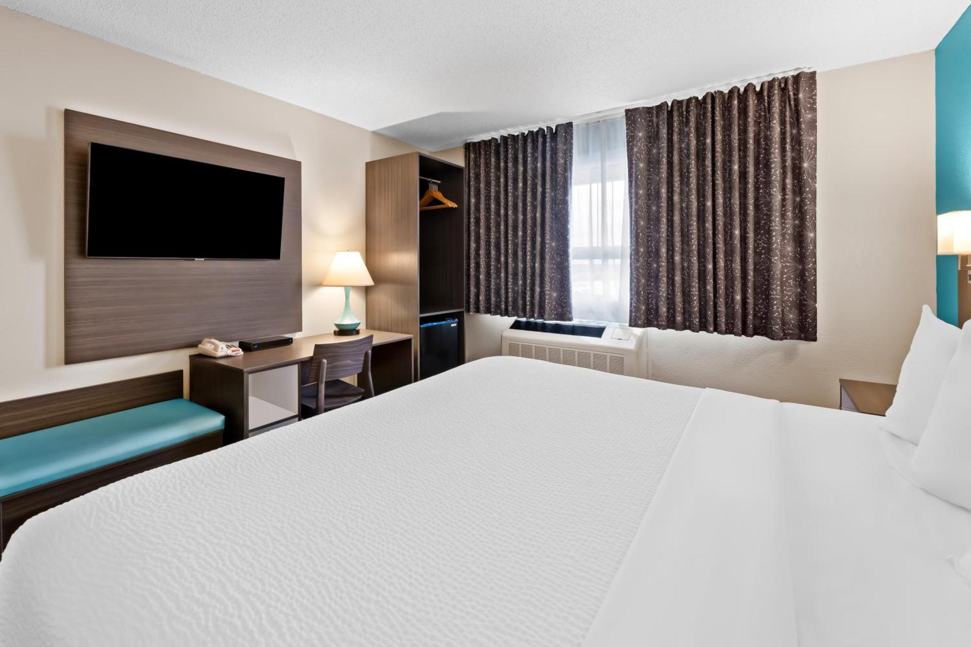 Howard Johnson By Wyndham Thunder Bay Exterior photo